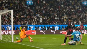 Napoli Tundukkan AC Milan di Supercoppa Italiana, Rasmus Hojlund Antar Partenopei ke Final