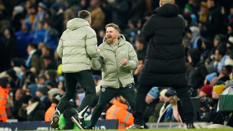 Calum McFarlane Bungkam Keraguan di Etihad: Chelsea Tunjukkan Mental Baja dan Curi Poin Berharga dari Manchester City